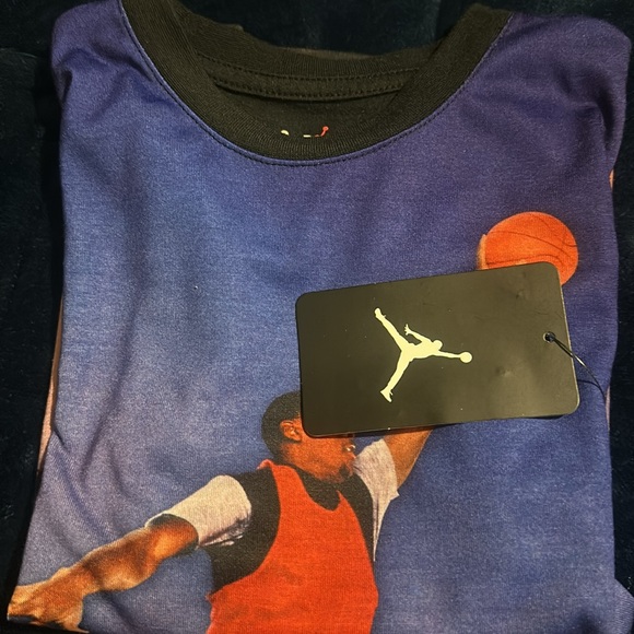 NWT Jordan little Boys' "Skyline" Tee - Picture 11 of 11